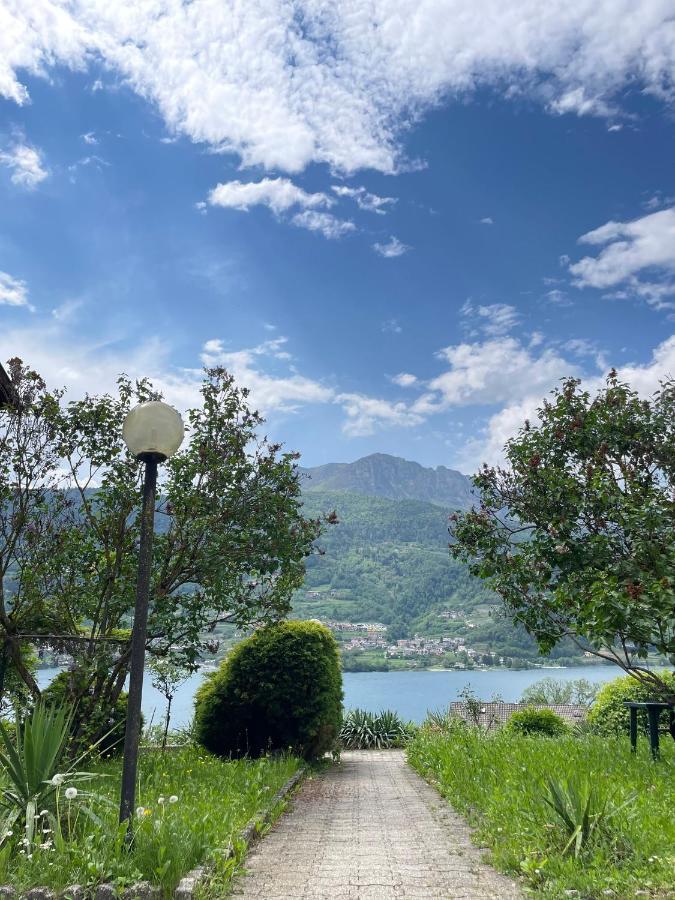 Lake Apartment Ischia Green Tenna Екстер'єр фото
