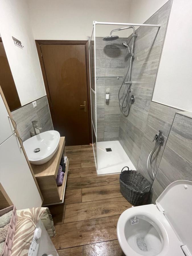 Lake Apartment Ischia Green Tenna Екстер'єр фото