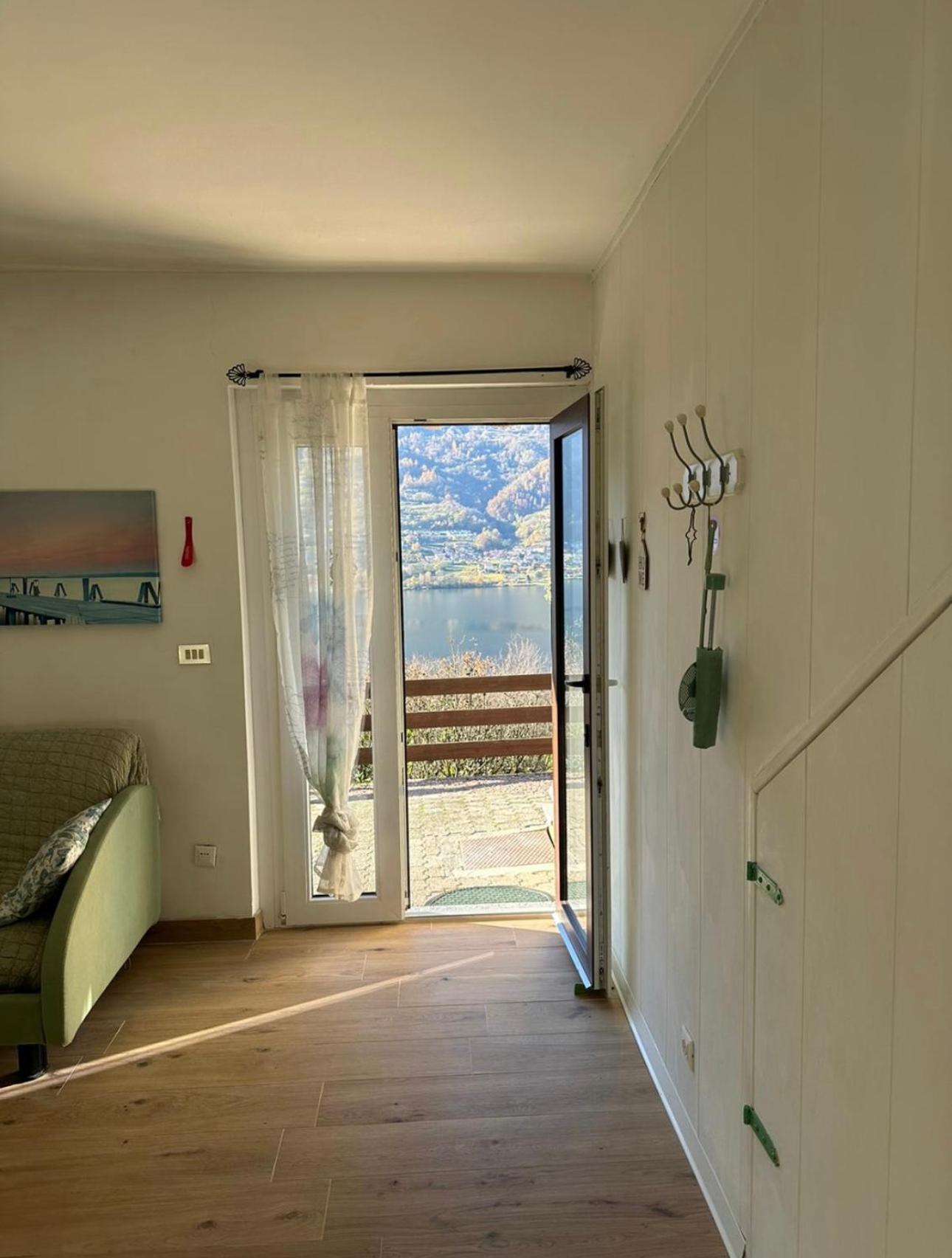 Lake Apartment Ischia Green Tenna Екстер'єр фото